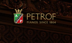 Více o značkách výrobce klavírů PETROF