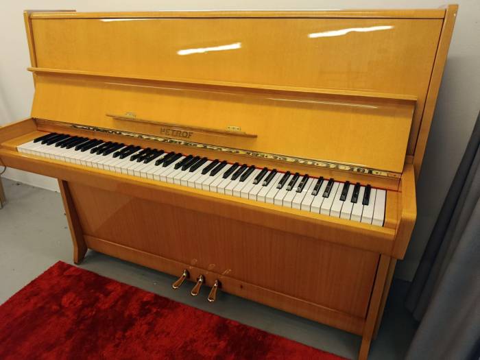 Petrof Klasik K114
